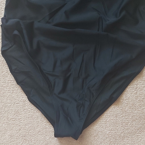 Chic Black Halter One-Piece Swimsuit - Picture 3 of 9